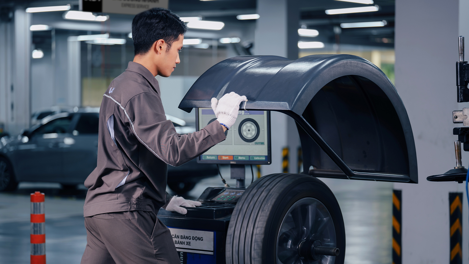 DỊCH VỤ CÂN BẰNG ĐỘNG, ĐẢO LỐP